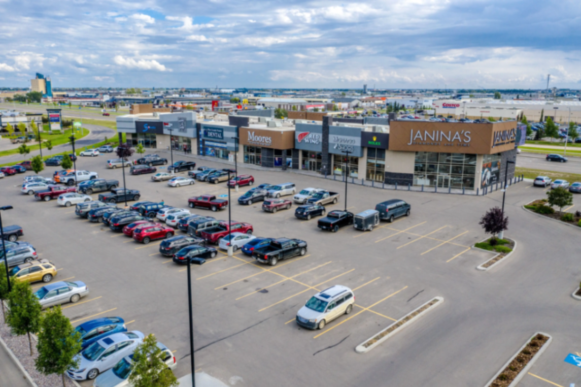 Tenant storefronts & parking